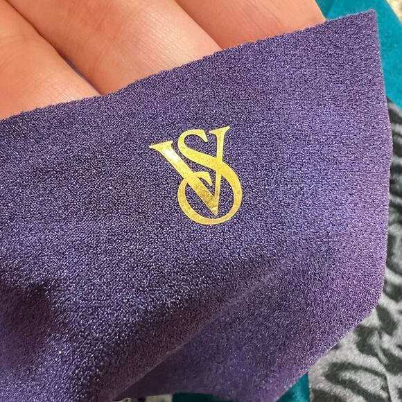 NWT 3 Pack Victoria's Secret No Show Laser Cut Thong Panties Underwear Medium - Picture 4 of 4